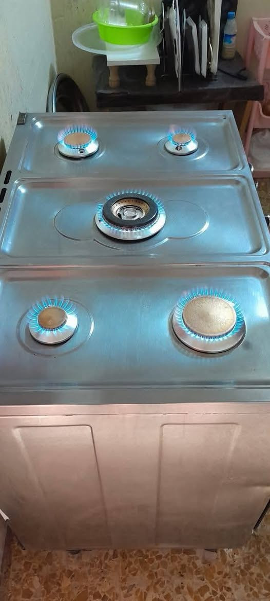 ورشه تصليح جميع انواع الطباخات متوفر صيانه موقعيه ***********
