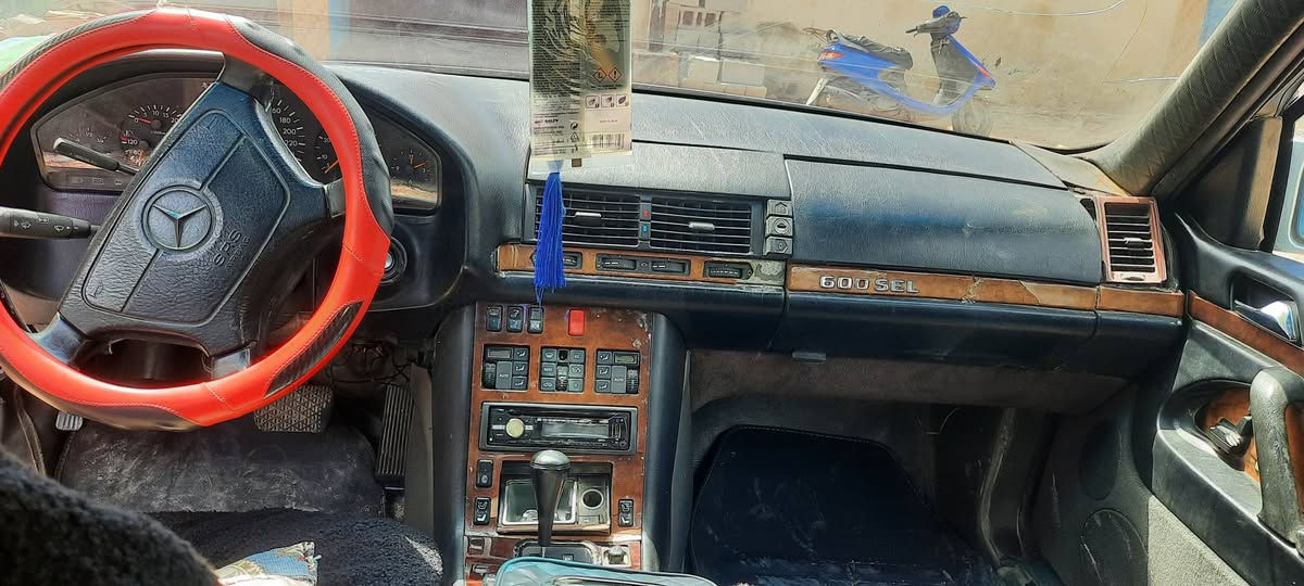 مارسدس شبح 600
سنوية جديدة لحد  2031 تنتهي جاهزة تبريد حدادية  كير محرك  الغرفة ابلاد تخم تاير  دبل جام/ العنوان بصرة السعر 43 وبيها مجال   للاستفسار الاتصال او واتساب ***********
