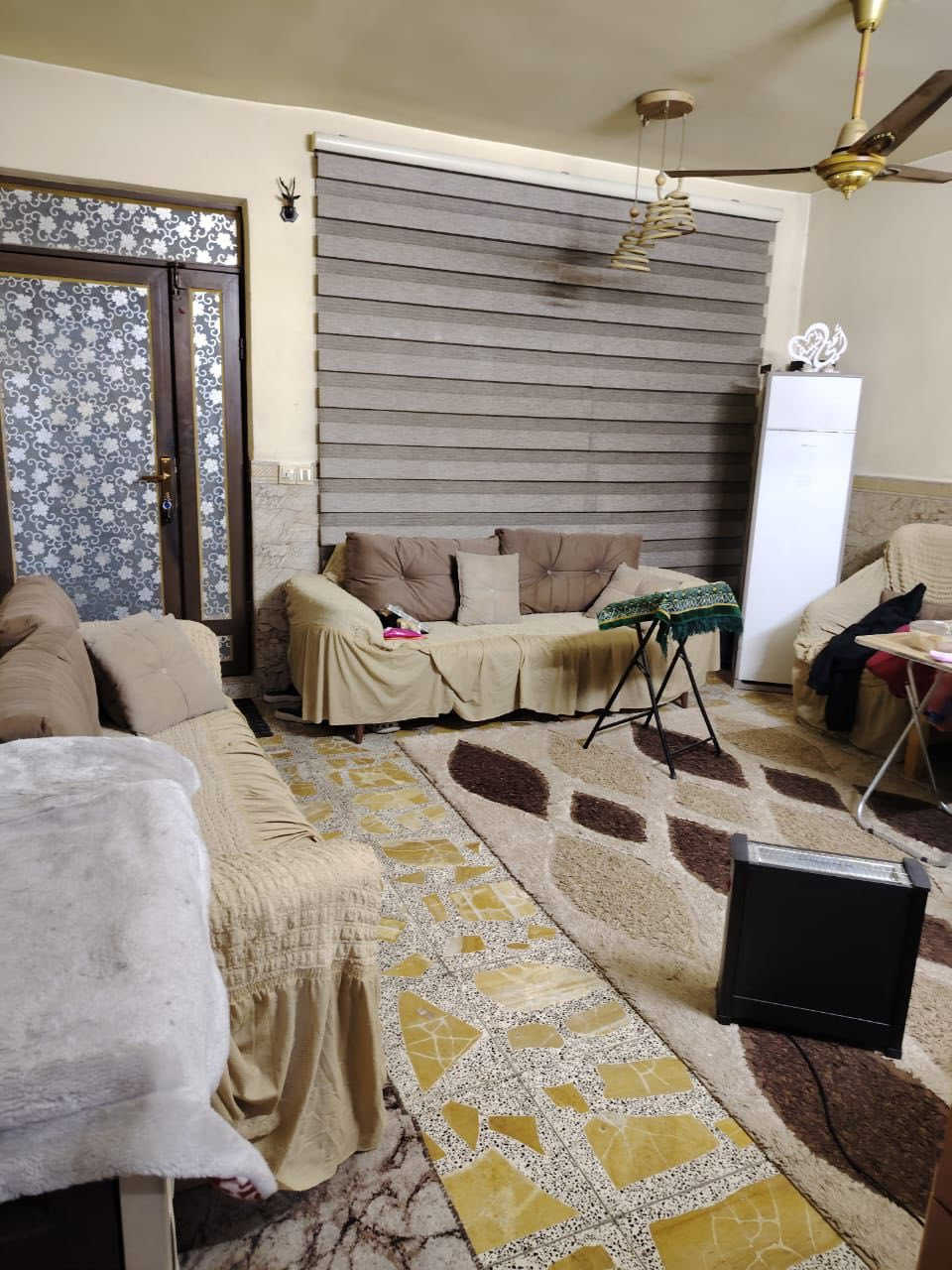 بيت البيع 100متر 🏠
واجهته 5نزال 20
يحتوي على ثلاث 💤 نوم 
صاله مطبخ خدامات 
موقع حي جهاد - الامانه قرب شارع ١٥ 
سعره 170بي مجال 
*********** الاستفسار اتصال ☎️
