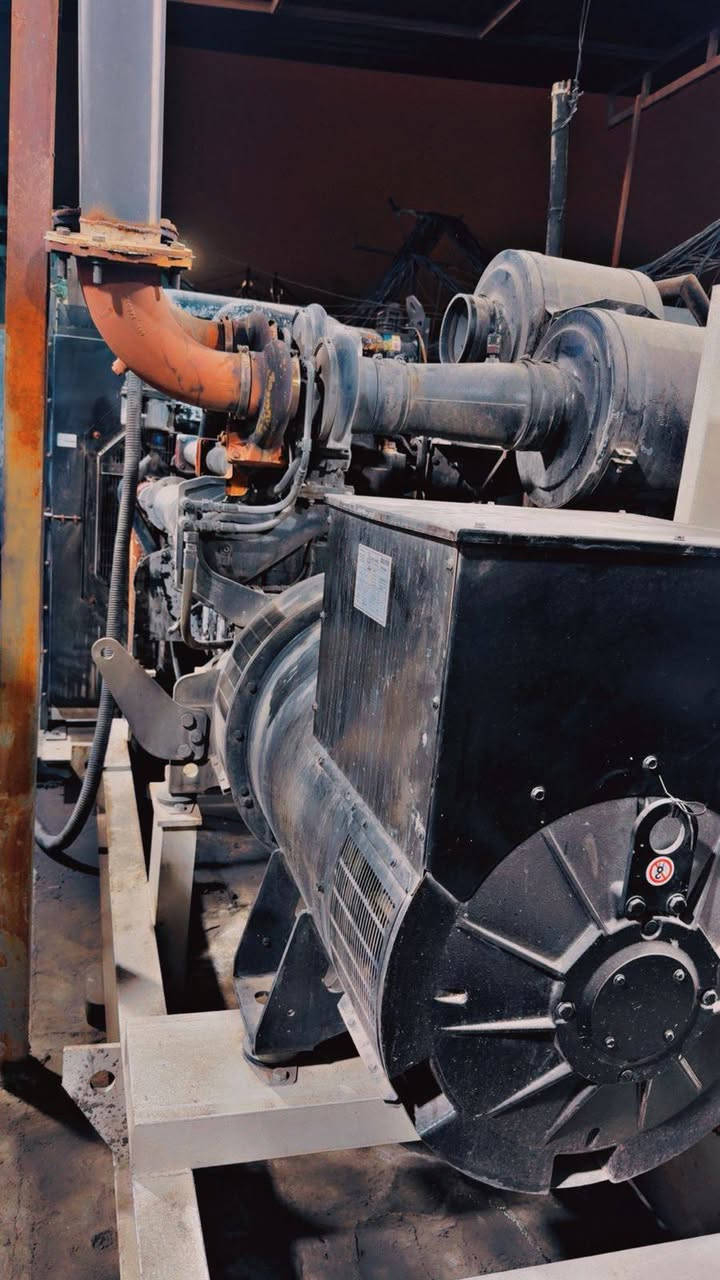 مولد بيركز للبيع 800كيفي سعر5 المكان بغداد شارع فلسطين حي المهندسين رقم الهاتف***********
