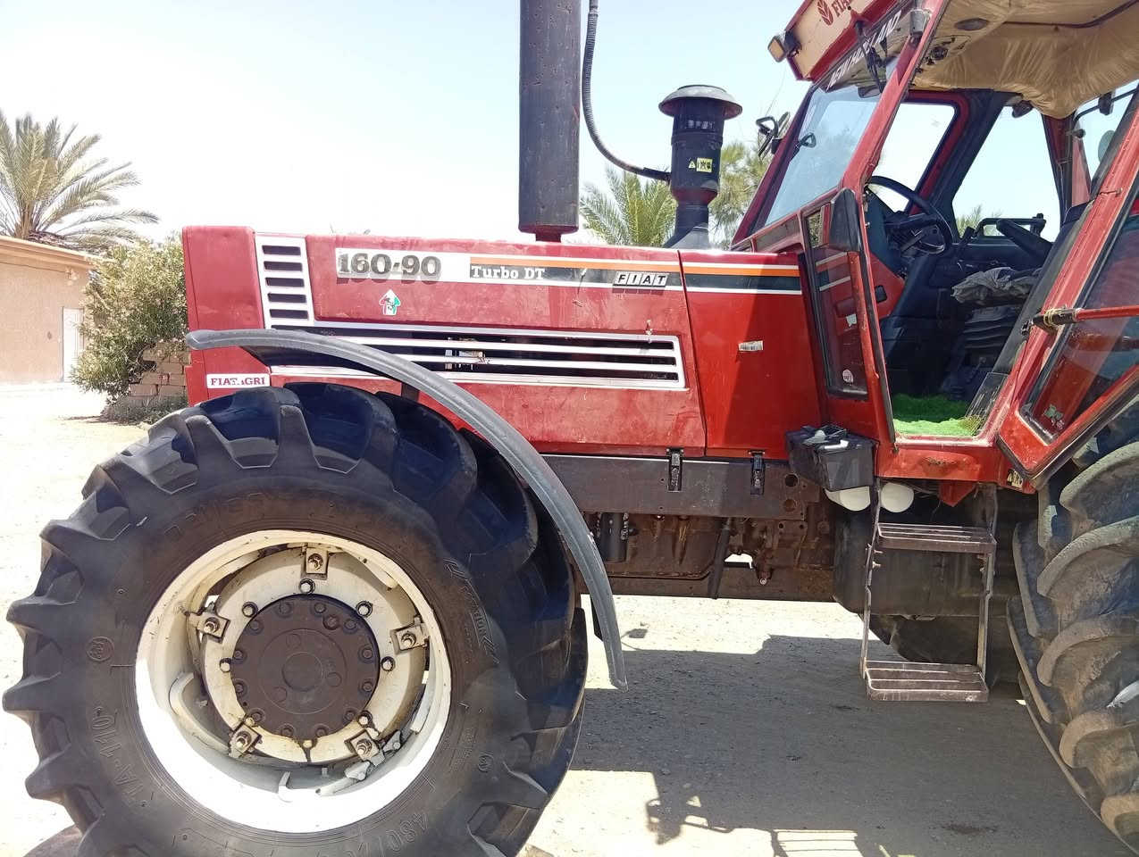 للبيع فيات 160 نص أوتماتيك تكمه عريضه أكسل بارز الرجع بل صفحه مشتغله موسم واحد بل عراق سنويه او رقم شرط التحويل 
مكان ديالى 
للتصال ***********
مكينه مال جناي مكينه بلاديه تبريد كامل تخم تاير جديد 
سعر 65 مليون او بيه مجال
