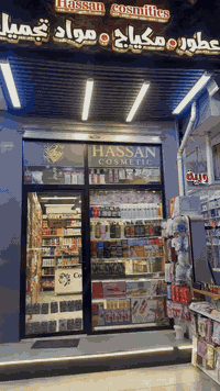فرصة 📢استثماريةفي مشروع كوزمتك (المحل يحتاج الى تفرغ تام وادارة وتسويق صحيح في حال ماعندك وقت ومامتفرغ ما انصحك بشرائه / لان سبب البيع خال عامل ومامتفرغ الة 
وعندي شغلي الخاص تفاصيل المحل /ديكور حديث مع انارة كامل مع سبلت + سستم كامرات ويحتوي ايضا على حمام صحيات مع عارضات تركي درجة اولى وجام خانة المنيوم مع اعلان ضوئي حديث سقف تيوبات وجبسن بورد اضافة الى بضاعة متكاملة 
موقع المحل تجاري مميز على شارع رئيسي
العنوان /بغداد الدورة شارع ابو طيارة قرب ماكسي مول 
للاستفسار اكثر واتساب ***********
