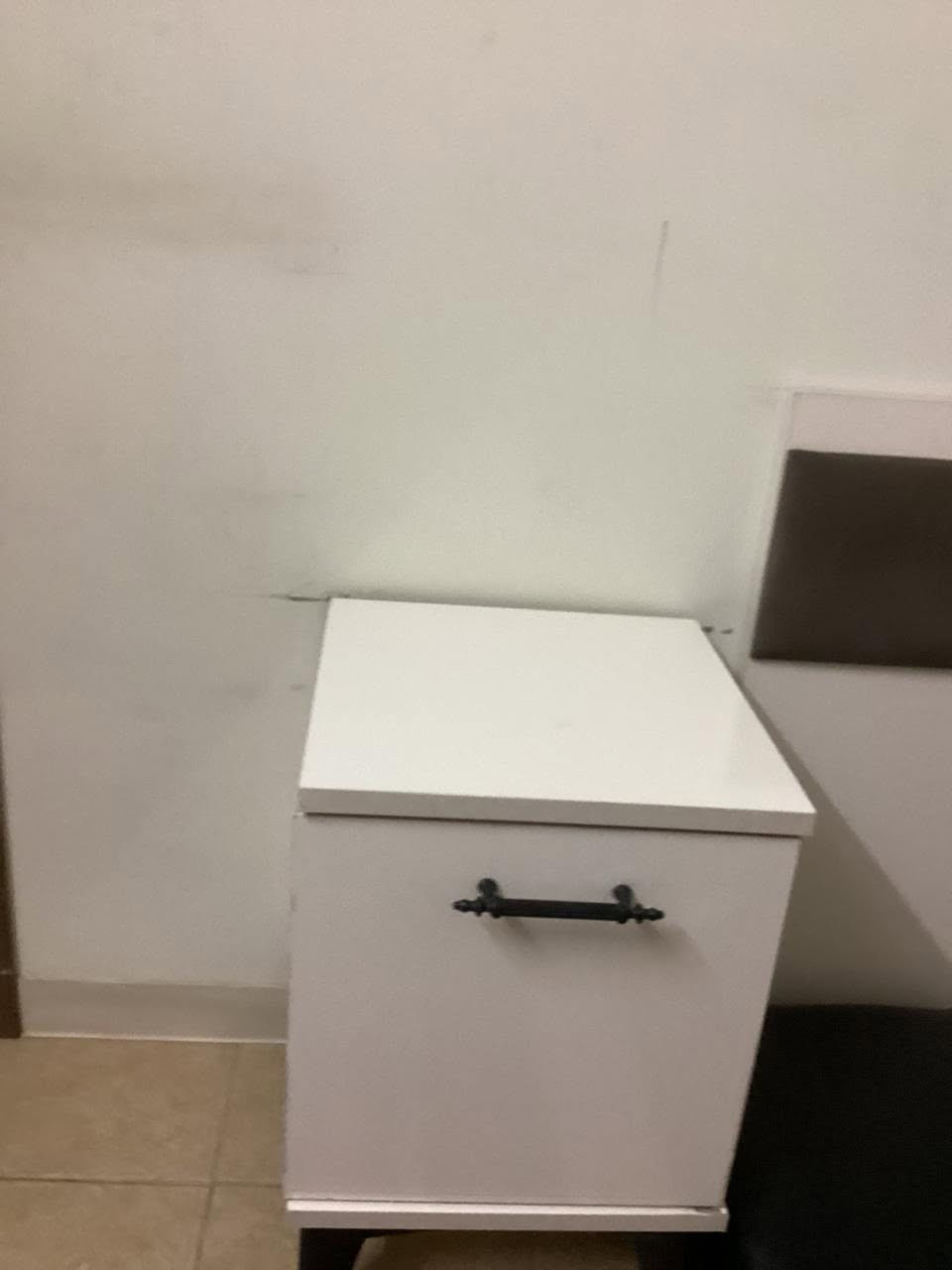 كنتور ابو بابين 
وكوميدي واحد فقط


**إذا كنت صاحب هذا الإعلان وتريد حذفه لأي سبب، رجاءا أرسل رسالة إلى الدعم الفني**