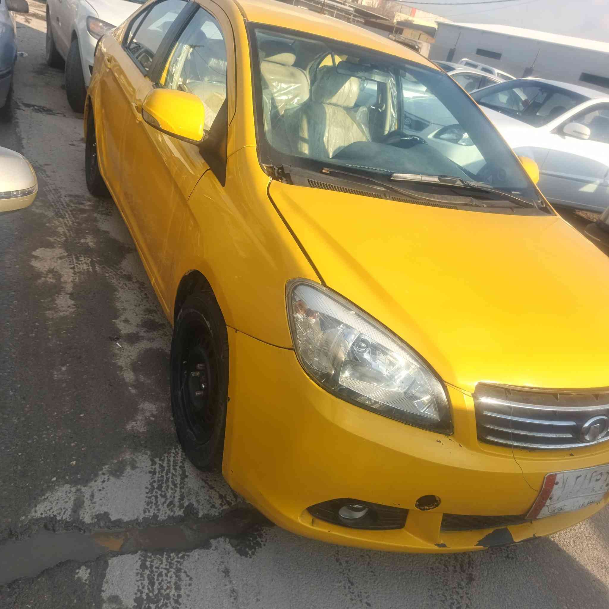 اعيد النشر ابسبب اعود الكاذبه السلام عليكم كريت ول فوليكس موديل رقم2012 نينوى شرط الوكاله والتحويل كير محرك كورلا يارس شرط عليها هيئه 800الف  سنويه فقدان كامل مطلع واجهيا  طخم الكدام الخلفي كلو كامل وجديد دوشمه من داخل وايرمنيه كامله سياره حلوه وجاهزه  يمي تحويل فقط أو وكاله  يتصللل 
*********** بي وتساب هم ابيع صافي 23
