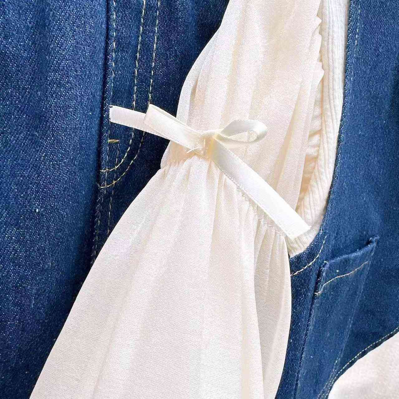 #شايفين هيج جمال 🥹🌺
#سـوت بناتي  3 قطع 
القياسات /7/6/5/4/3/2 سنوات 
توصيل لجميع المحافظات 5


**إذا كنت صاحب هذا الإعلان وتريد حذفه لأي سبب، رجاءا أرسل رسالة إلى الدعم الفني**