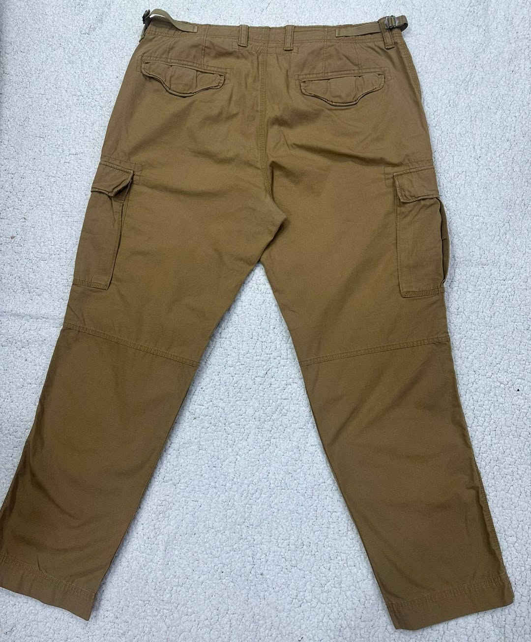 بنطرون Gap
قياس 38 
الطول 110 
الحجل 23


**إذا كنت صاحب هذا الإعلان وتريد حذفه لأي سبب، رجاءا أرسل رسالة إلى الدعم الفني**
