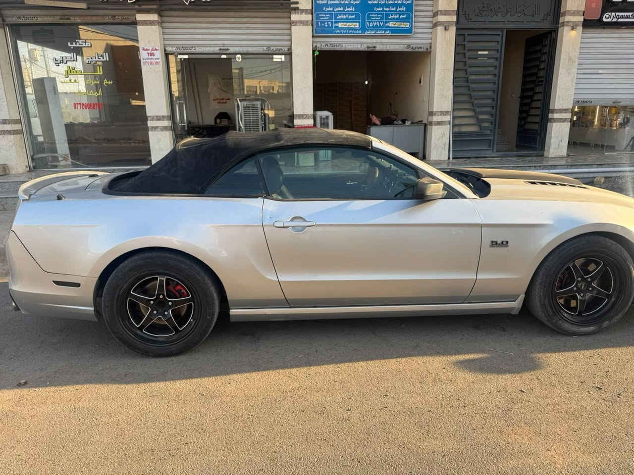 السلام عليكم 
فورد موستنك٢٠١٣ هاي بيرفورمنس اعلى مواصفات 
شاشة سنك ١
مكينة 5.0gt 
كشنات تدفئية كهربائية 
كشف السيارة
الاضافات 
ثلاجة بوس 302
ثروتل bbk
هدرز لونك تيوب bbk
شوتك jlt فول هوائيات
لحية rtr
دفيوزر خلفي gt 
ويل ويلد 18 وتايرات جديده
اكزوز مفتوح 
تبريد ثلج 
 بيها  صبغ حزام 
فول تحكم ستيرن
صدر امامي خلفي جديد 
مشط ستيرن جديد قبل اسبوع شاده
دسكات مبدله جديد 
السياره ١٦٢ الف كيلو 
السيارة نظيفه بس يرادلها ترتيبات الكشف وجامه الكشف نقص 
السياره مبرمج وبرمجه حلوه 
السعر ١١٩ وبيها مجال 
واتساب ***********
للاتصال ***********
