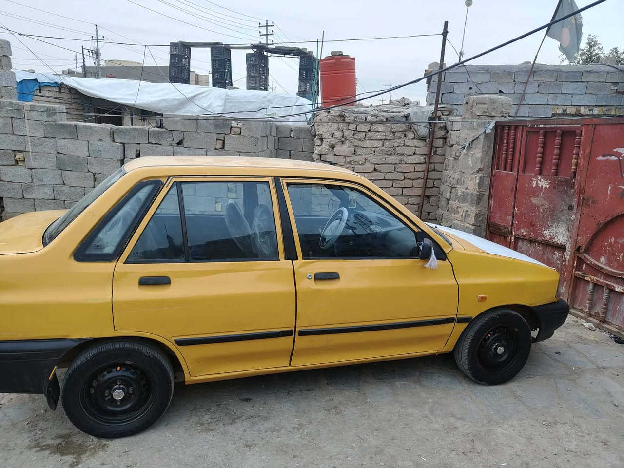 سايبا موديل 2012.سياره جاهزه من كلشي تبريد ثلج كير مكينه كله جاهز رقم بغداد انكليزي مصفره هيهه وغرامات السعر 29وبيه مجال مامتواجد على الفيس رقم ***********
