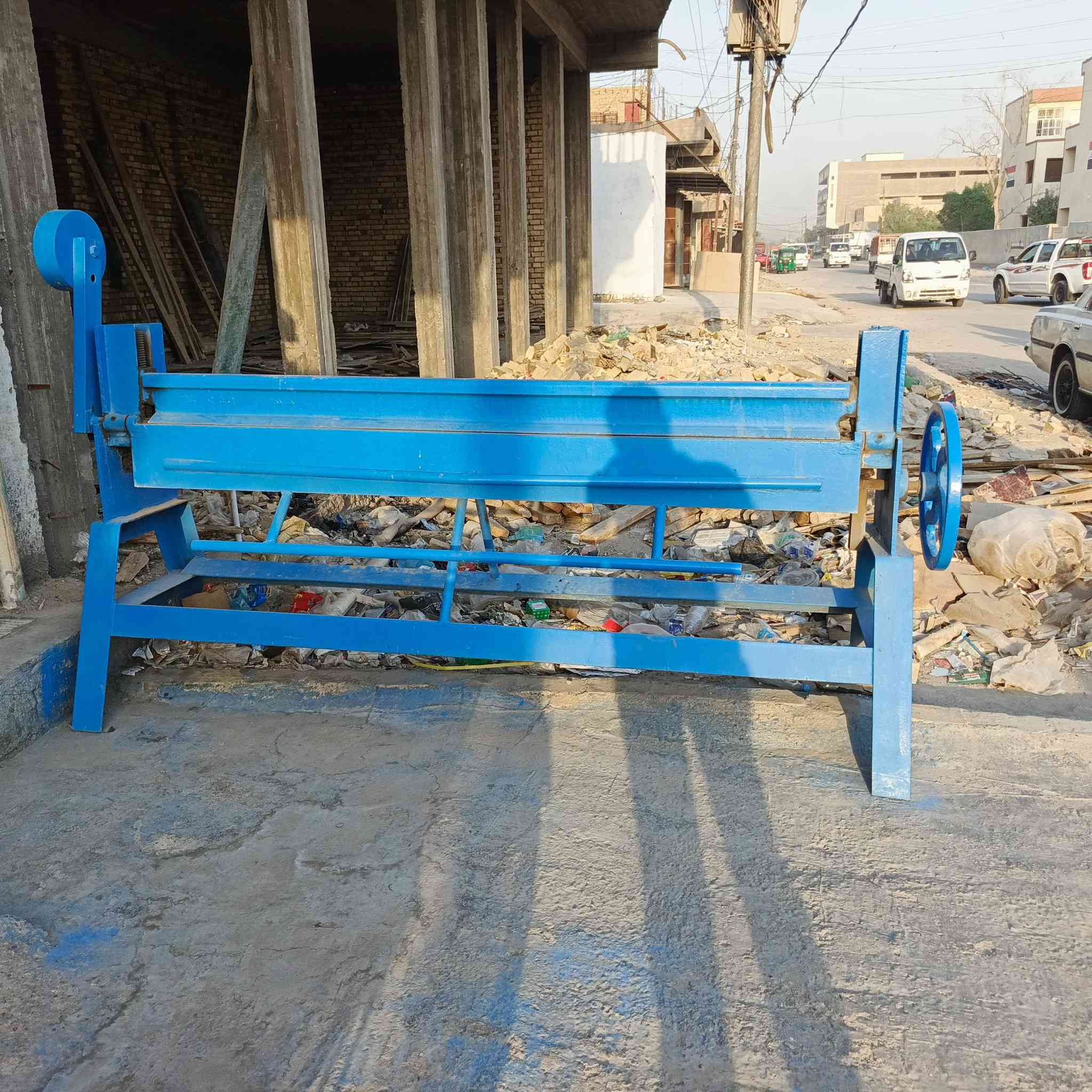 ابيع معمل شلع مو مفرد
معمل المنيوم جاهز من كلشي
هوه وميوزته وغراضه ب ثلث ملاين وربع
وبيه مجال شي قليل (عنوان بابل الحمز الغربي) 
***********
