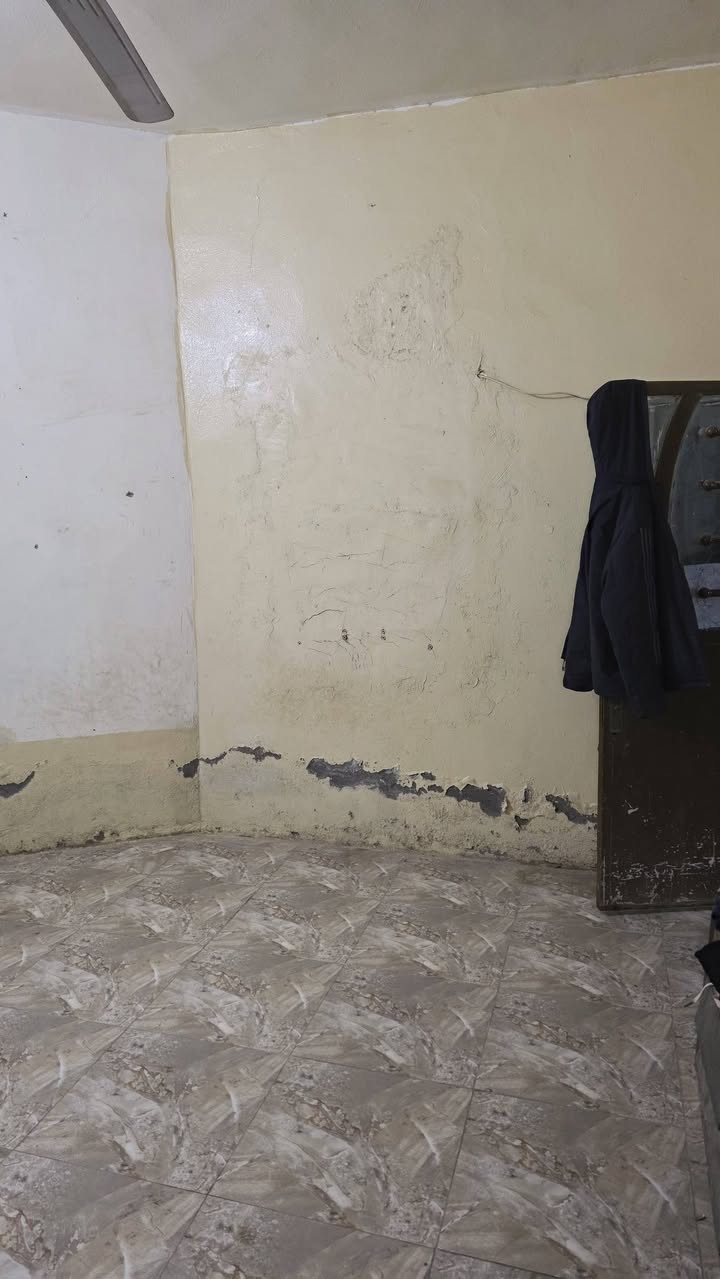 🏡✨ سلام عليكم ورحمة الله
🔹 بيت للبيع مساحة 120 متر

🔹 البيت من الداخل سيراميك ومتكامل التفاصيل

📌 يتكون من:

▪️ استقبال

▪️ مطبخ

▪️ صالة

▪️ غرفة نوم واحدة

▪️ صحيات

▪️ درج

📍 الموقع: كاطون الرازي مقابل المصور غزوان

🏠 البيت عرصة وبعيد عن كص البلدية

💰 السعر: 20 مليون وقابل للنقاش

📞 للاستفسار والتواصل:

مراسلة الصفحة أو الاتصال على الرقم الظاهر

***********

✨ فرصة مناسبة وسعر طيب للراغبين بالسكن أو الاستثمار
