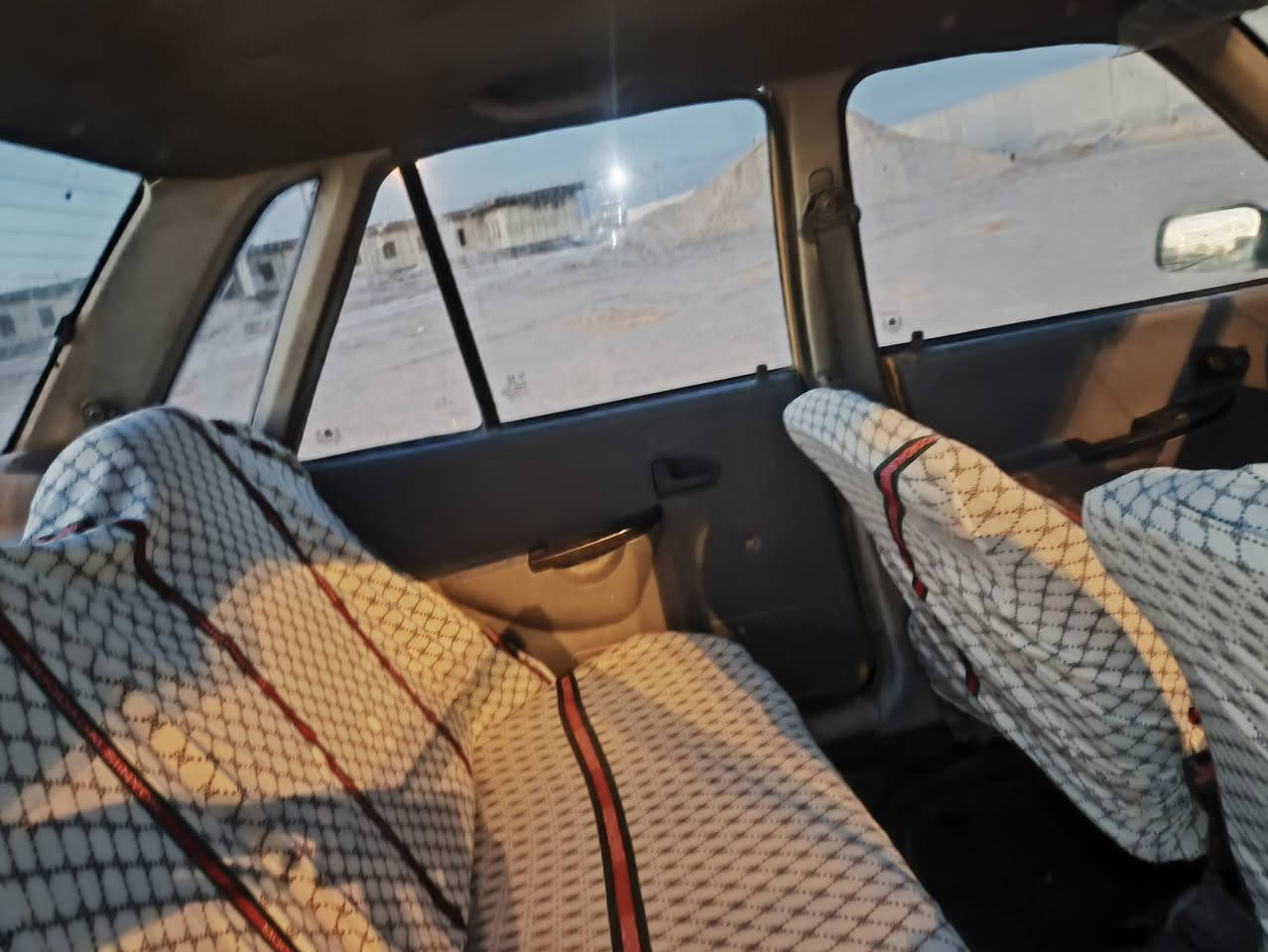 مديل ٩ مكفوله من الضربه مصبوغه حزام جماليه عل فحص شرط سنويه نافذه ١٩غرامات ما عليه هيئه عل مشتري سياره مكينه وكير وتبريد وتدفئه جاهزه حداديه طوبه  وتجي وتشوف بعينك  سياره ناعمه كلش سعر ١٩ مكانه عماره مركز ***********
