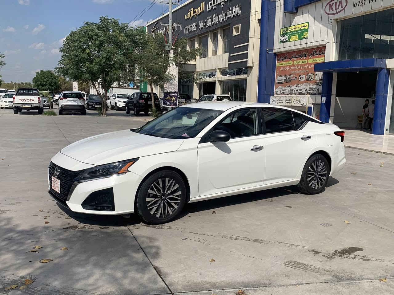 Nissan Altima 
2025 SV
12 هەزار روشتوە 
دوو مانگ  کاتی ماوە بو رەقەم سونەر و رەقەم شاسیم داناوە 
ناونیشان کلار 

نیسان التیما 2025 SV
ماشی ١٢ الف 
میل 
سونر روم شاسی موجوە
عنوان کلار 
مدە رقم شهرین
***********
