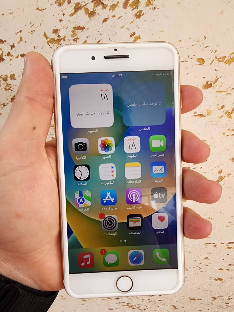 السلام عليكم… بيع نقد فقط
أيفون 8 بلص للبيع او مراوس.  ..فقط ظهر مشروك
الجهاز مفتوح مبدل باتري شرط فقط.   نطافه فول/100%
الذاكرة/256.    باتري/84%
السعر/140 قفل قفل سعر مناسب جدا
***********
