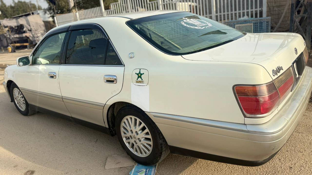 اسلام عليكم ملكه ادوات
سياره كارتون دكمتين كص جنطه متؤم اصلي انكليزي
 رقم وسنويه  كير ومحرك كفاله في فيتي
تخم تاير  كله شغاله كهربايات تبريد ثلج جاهزه 
 عنوان ذي قار  السعر 30
 ***********
