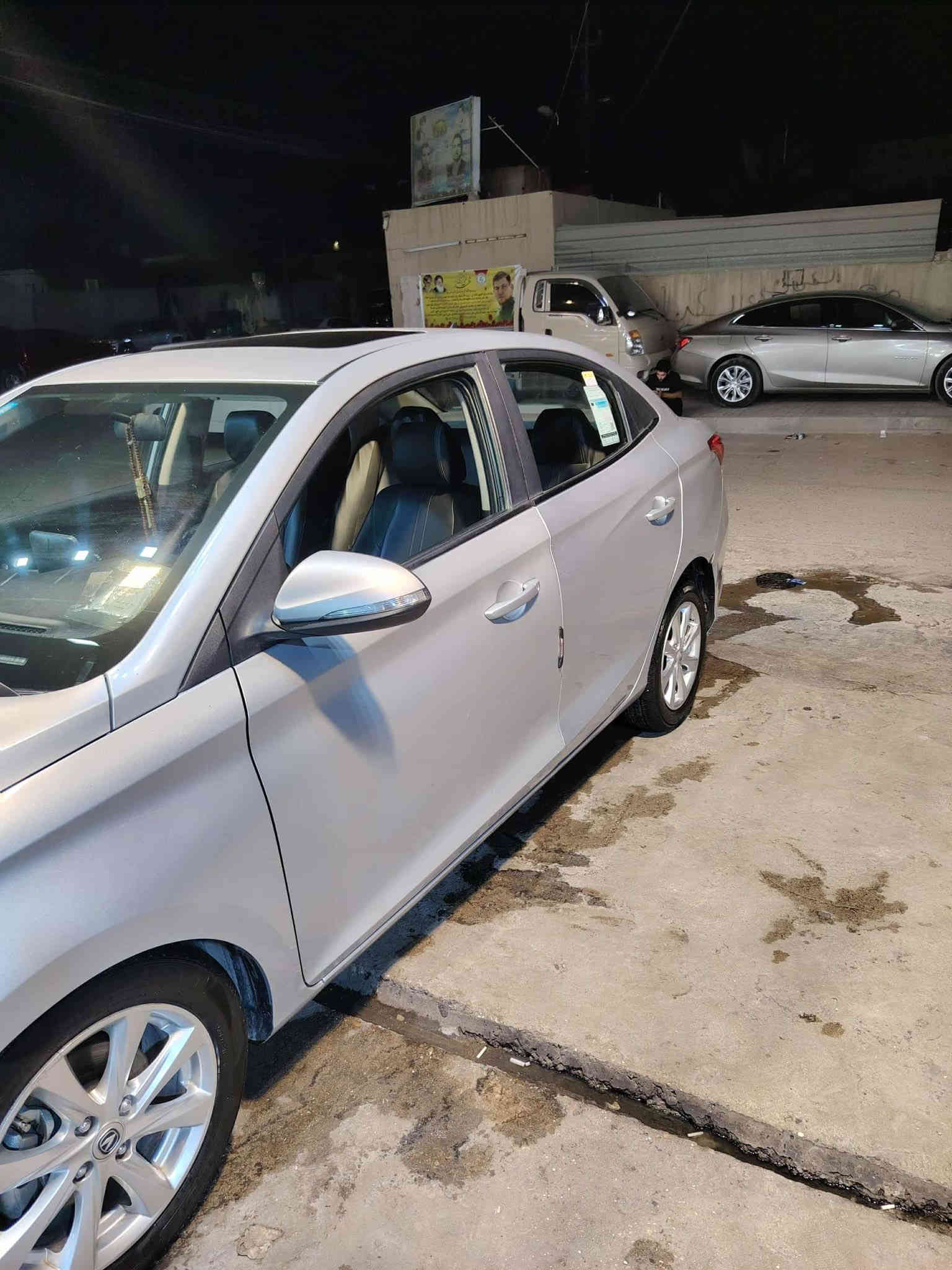 السلام عليكم 
شانجان سفن للبيع موديل ٢٠٢١
ماشية ٨٠ بيها فقط باب السائق صبغ اثر شخوط 
وشبر بارد باب الخلفي لا معجون ولا قطرة صبغ 
البيع فقط اقساط فقط ( اقساط) 
مقدمة ٤٥
مكان السيارك بغداد الامين 
للاستفسار 
***********
