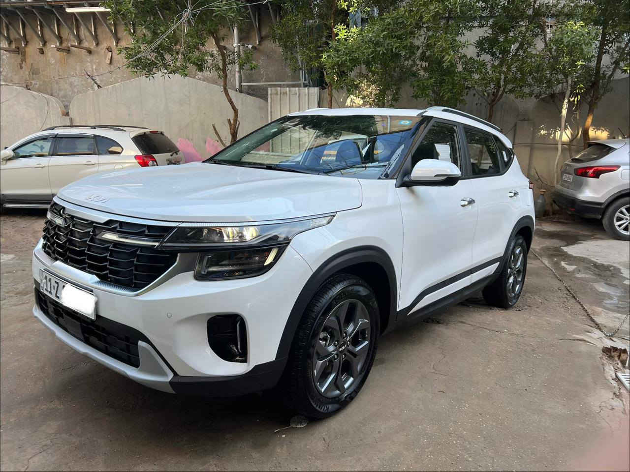 السلام عليكم 
كيا سيلتوس 2025 خليجي ابيض صدفي فوول مواصفات 1/1 اخت الزيرو
رقم بغداد الجديد ( انكليزي ) بأسمي 
ماشية 5 KM فقط
محرك 1500 دبل نوزل اقتصادي ونشط
بانوراما فتحة سقف
بصمة ابواب وتشغيل عدد 2 بصمات مع كتلوكاتها واوراق الشركة كاملة 
كشنات جلد
يدات ابواب نيكل ويل كم تيتانيوم
قطعتين تبريد
هاند بريك كهربائي + اوتو هولد
السبير والعدة مالتها مانازلات من الشركة
رادار مانع تصادم تحديد مسار
كير طيارة
تحكم ستيرن كامل جهتين 
شاشة كبيرة ديجتل متصلة مع كاميرا دوارة
تبريد شاشة
مرايات جانبية كهربائية مع اشارة بالمراية
فول سستم ايرباك عدد 10
اضاءة بالكامل LED زينون
حساس امامي خلفي جانبي
السيارة جديدة جداا وبحالة الزيروو
السعر 188 ورقة وبي مجال
مكاني بغداد المنصور / قرب مول المنصور
***********
