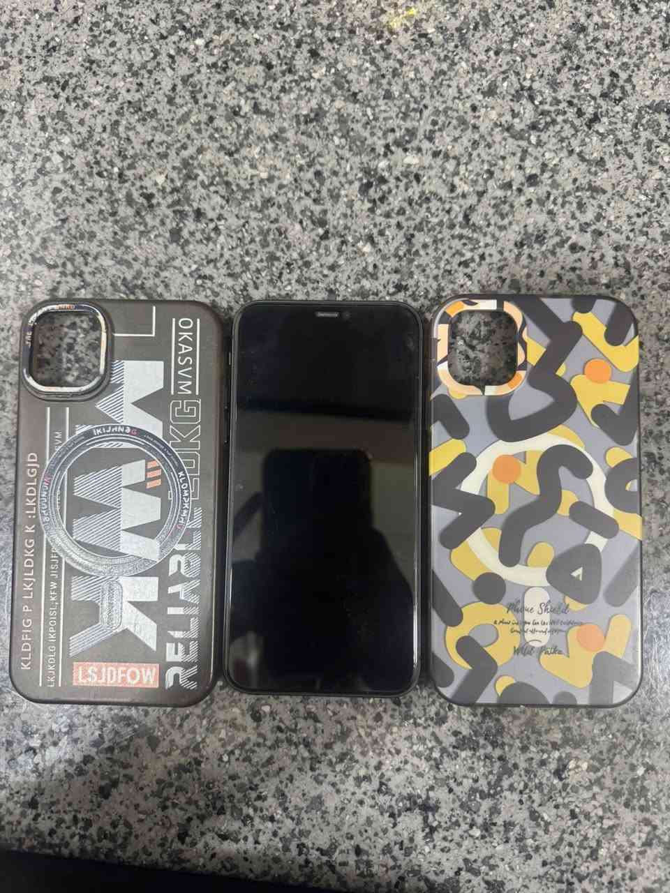 ايفون 11 كامرتين 
ذاكرة 64 
بطارية 77 
جهازة على بلاد شرط فحص 
سعر 225 
مكاني كركوك روناكي


**إذا كنت صاحب هذا الإعلان وتريد حذفه لأي سبب، رجاءا أرسل رسالة إلى الدعم الفني**