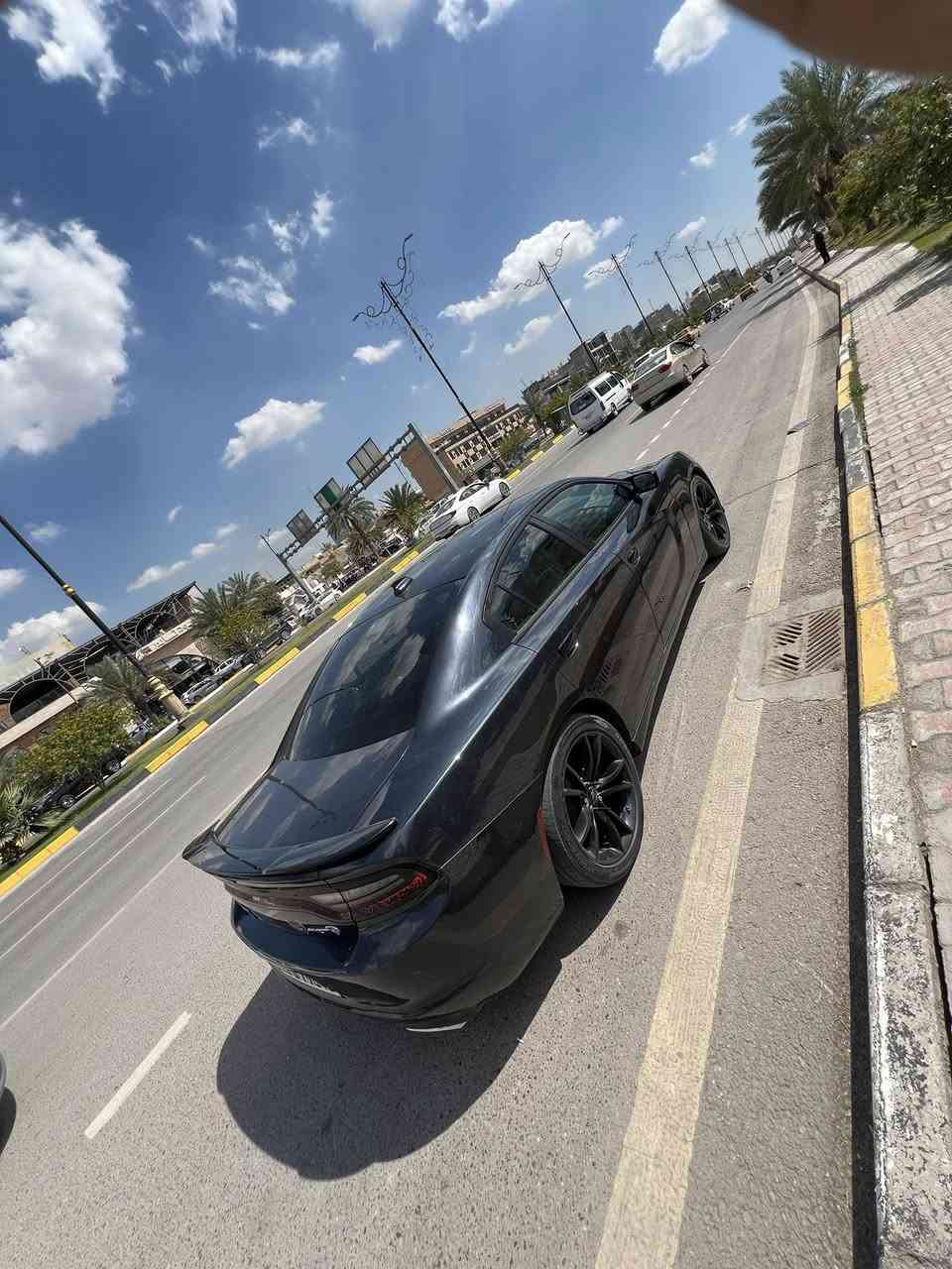 السلام عليكم
جارجر 2018. بلاك توب  فول خنگ من عدا الفتحه 
 كشن كهرباء خزن مميموري  سستم سماعات البينو
كشنات جلد بلاد تدفئه تبريد  كشنات امامي خلفي 
قطعتين تبريد مناخ منفصل 
لون نيلي طوخ 
فول رادار وحساسات 
رقم أربيل الدولي هزه ورقم جديد 
حادثها موضح بل الصور والباقي كفاله عامه 
بدون نواقص كله بوضع الشركه  
محرك 3600كفاله ما مفتوح 
مراوس بكامري او بيع 
السعر 190 وبيها مجال بسيط 
***********
مكاني كربلاء حي الحسين
