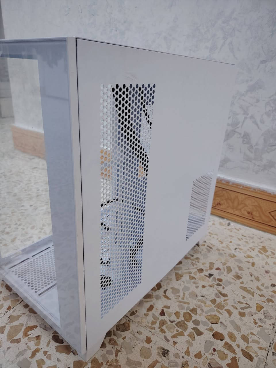 السلام عليكم
نوع Mid-Tower ياخذ جميع البوردات

السعر ٤٥ الف مع التوصيل مبدل جامة

وبدون براغي نظيف جدا


**إذا كنت صاحب هذا الإعلان وتريد حذفه لأي سبب، رجاءا أرسل رسالة إلى الدعم الفني**