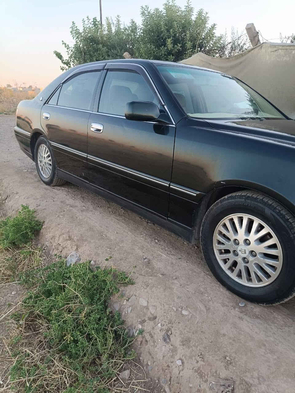 السلام عليكم سيارة كراون ملكه موديل 2002 سيارة مكصوصه ادوات سيارة كير محرك 2500 وباقي تفاصيل خبر ودلل وسعر خاص مفتوح *********** فقط واتساب الخط غير شغال
