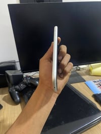 اكس ار • ذاكرة 128 • بطارية 96%