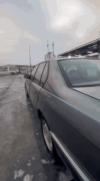 السلام عليكم
BMW للبيع

موديل 1991

صبغ بلاد فقط البنيد مصبوغ 

غرفه جلد

جامات 4 كهرباء

كهربائيات بلاد 

حداديه خلفي امامي 💯 

مكينه جديدة قبل كم يوم بدلتها

تبريد

تدفئه

تخم تاير 

رقم انكليزي باسمي 

الحجم 735

مكان السياره العماره

***********
السعر 70 وبيه مجال
