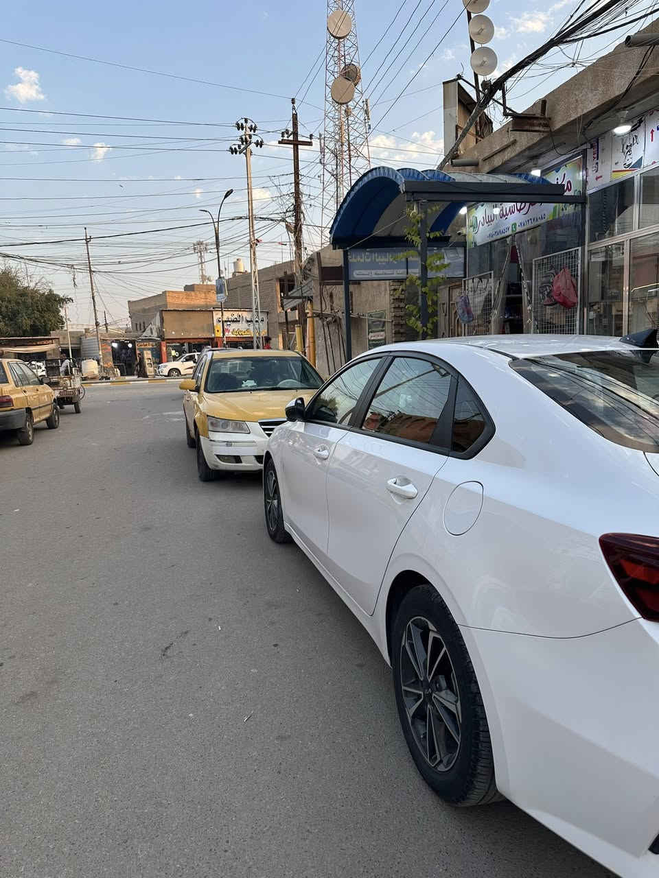 كيا فورتي موديل 2022 معوقين ذي قار وكاله عامه يمته ما تريد بدون ضربه بيه دحجه قليله مثل ما موضح بل صور 
لوان ابيض صدفي 
ماشيه 47 ميل 
مميزاته 
توقف ذاتي 
تحديد مسار 
أشاره بل مري 
دوشمه بلادي درجه اولا 
مكاني ذي قار رقم الاتصال 
***********
