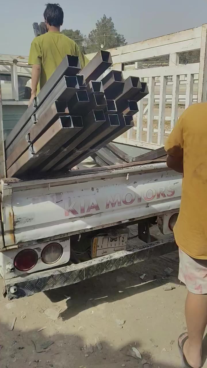 السلام عليكم جوادر جديد فقط العدد مفتوح مع الفراش حديد جديد ما مصبوغ من اليمين على الشرط على الفحص وتراويه لاي حداد اذا من اليمين يرجع نفس السياره اتصال على الرقم سالم الطباخ ***********
