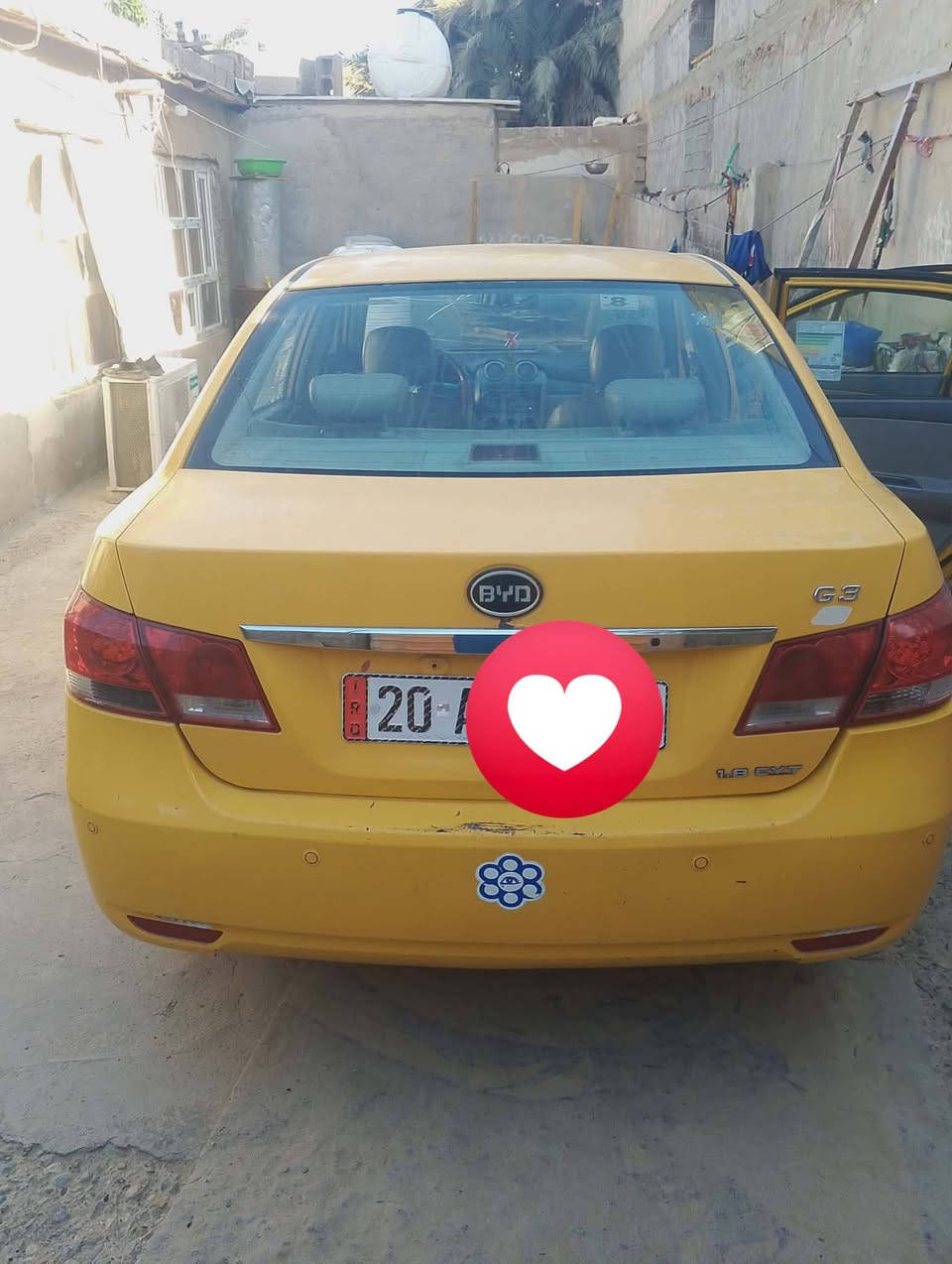 سياره للبيع موديل ١٣ رقم ديالى لغايه السنويه ٢٠٣٠ بصمه بيها طخه خفيفه بين البابين مال السايق والورا السعر ٤٥ او بيها مجال مكاني بغداد العبيدي التبريد ما يشتغل ما اعرف اشبي كير محرك خير من الله رقم الهاتف ***********
