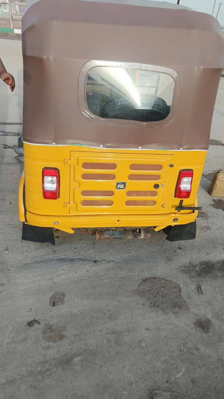 سلام عليكم تكتك البيع مديل 18شهر داخله عل 19يعني السعر 5و500وبيهه مجال تعال ***********
