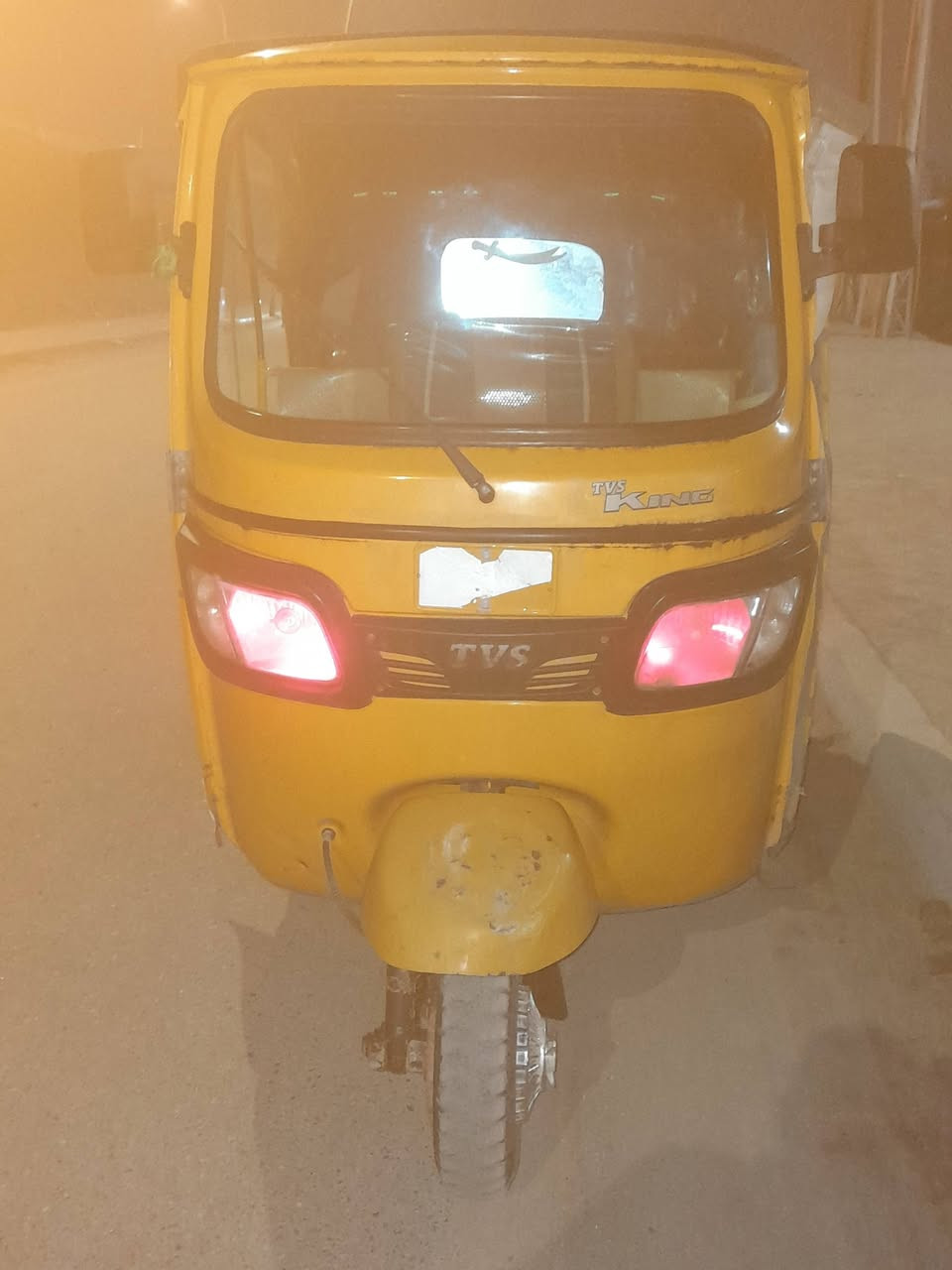 تكتك 2020
بيها خياسات  بسيط

كهربأيات شغالة كلشي شغال 

تكتك نضيف ما بيها اي نقص 

السعر  3500. 3  ونص وبيها مجال للطيبين 

الجوال ***********

للشراء فقط لمو شراي لا يتعبني
