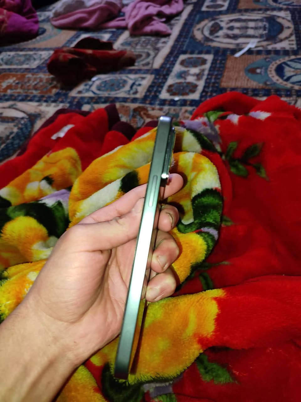 السلام عليكمInfinix GT 30 Pro
استخدام جدآ قليل نضافه 💯 كامل ملحقات نقص بس شاحن نفتح من ال كارتون 2026/1/31 
ذاكره 256 ألرام 12 
ألسعر 335 ألف 🔥
🚙 توصيل لا يوجد
📞 ***********
📍 ألعنوان
بغداد – مدينه صدر
شارع داخل مقابيل سوق الاولة

