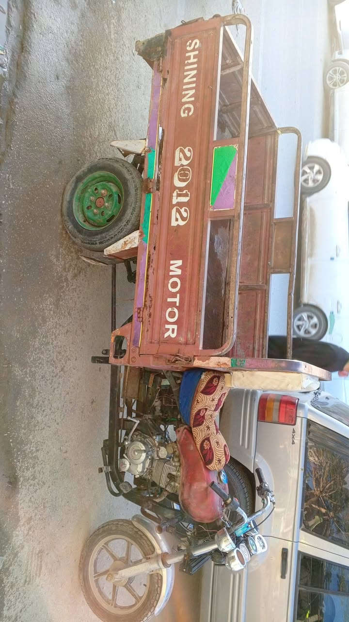 ستوته للبيع موديل 12 محرك 19اصولي اوراق 

ركبتهه شركه والستوته خير من الله السعر 750

للاستفسار ***********
