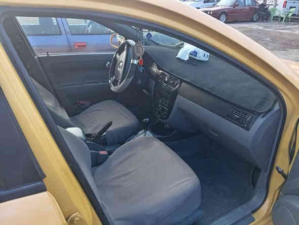 سلام عليكم اوبترا شركه عامه ٢٠١١ لبيع او مراوس خصوصي سعر (٧٠) ورقه سياره بلاديه جاهزه من كلشي  ***********
