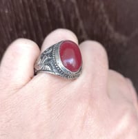 خاتم عقيق يماني • قديم جداً • صياغة ثقيلة