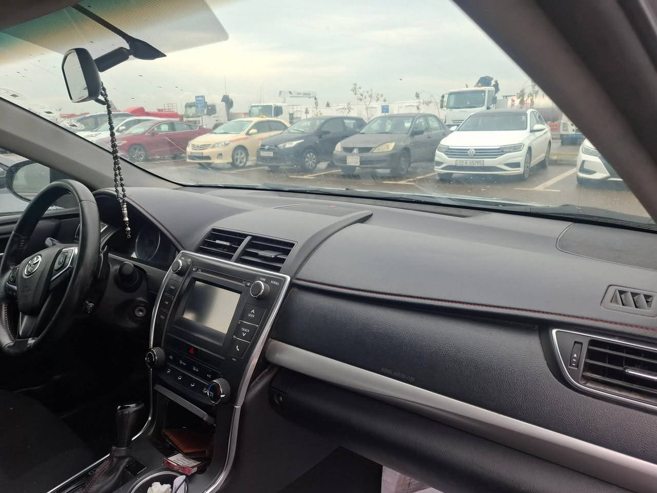 كامري وارد موديل 2016اربيل با اسمي سنويه ل 2028 فئه se مكينه كرير كله بشرط مامفتوح 
ضرر فقط باب سكن الامامي تبديل بلادي بدون دواخل بجم كبس خلفي امامي ماعندي صور الضرر رقم الشاصي مرفق مع الصور السعر 155وبيه مجال بسيط
لتواصل واتس او اتصال ع خط
***********
