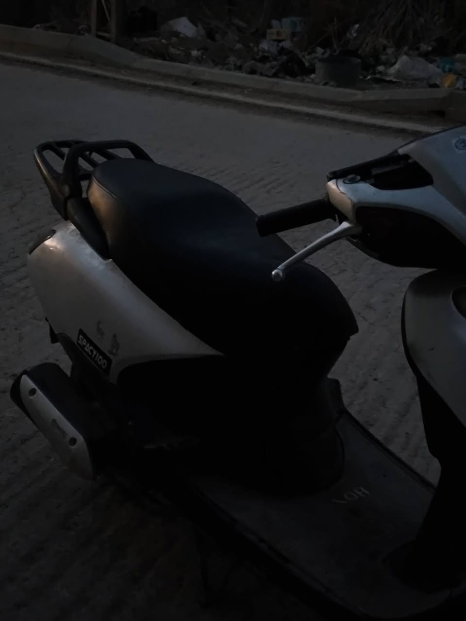 سبيسي للبيع دراجه مجفته شغاله هندر وسلف 
***********
