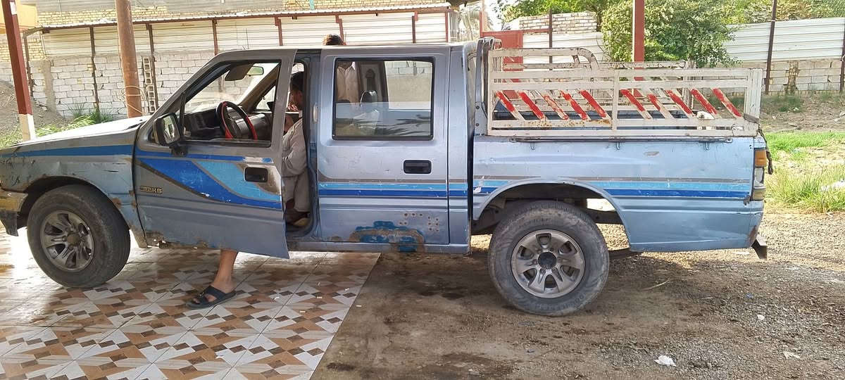السلام عليكم ازوزه ياباني موديل 92 رقم نكليزي بسمي مداور باي وقت سنويه 30 سعر36 بيه مجال 
رقم الهاتف ***********
