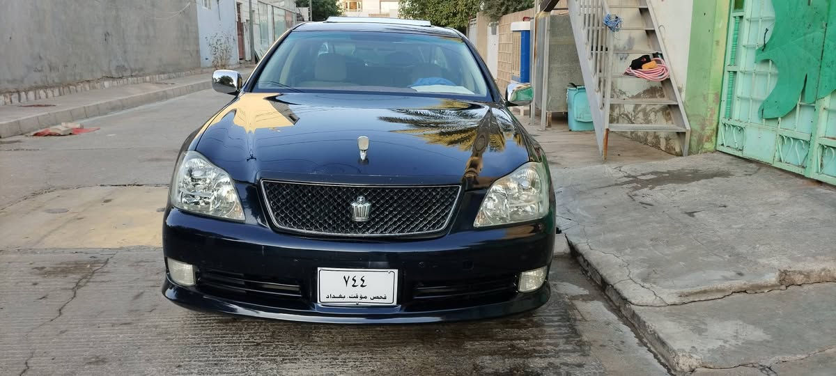 بەناوی خوای گەورە ئەم شاهینەبۆفڕۆشتن مۆدیل2005رەنگی نیلی تۆخە وەک ڕەش دەرئەکەوێت زۆرجوانەسەیارەڕۆیالەخۆم کردوومەبەئسبۆرد ویل دینگەی ئستیل جوارتایەی لوکی لەژێرە بەردەموودوای حاسەیە تەبریت مەرکەزیە سەلاجەیە ئسبۆرتە کێجی 260 دەسکی ئیشارەتی بۆکۆراوەوەک لای خۆمان کیری مەکینەی بێ عەیبە کەمی دووگەلی هەیە 82موس جگەلەمووسەکانی سێ بارجەبۆیاخەسعری58 شوین کەلار گەرمووشتەری نیت سەرمان مەئیشێنەلەگەڵ ڕێزم 
ژم***********
