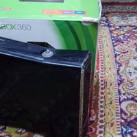 مسلام عليكم بلي إكس بوكس 360 جديد  مستعمل قليل بي مود يخبل سعر 130 وبي...