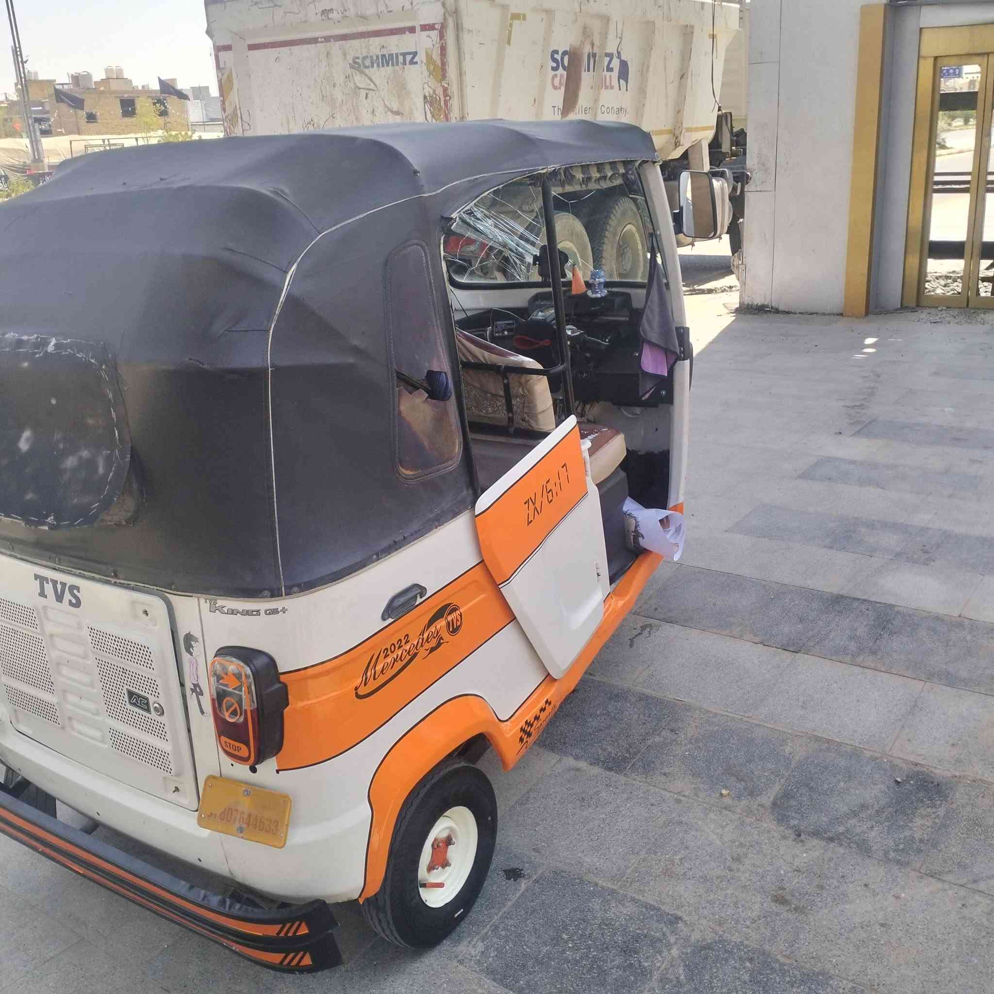 السلام عليكم الناصريه تكتك للبيع موديل 22 بيها ضربه باللغودات محرك ما مفتوح السعر10***********53790
