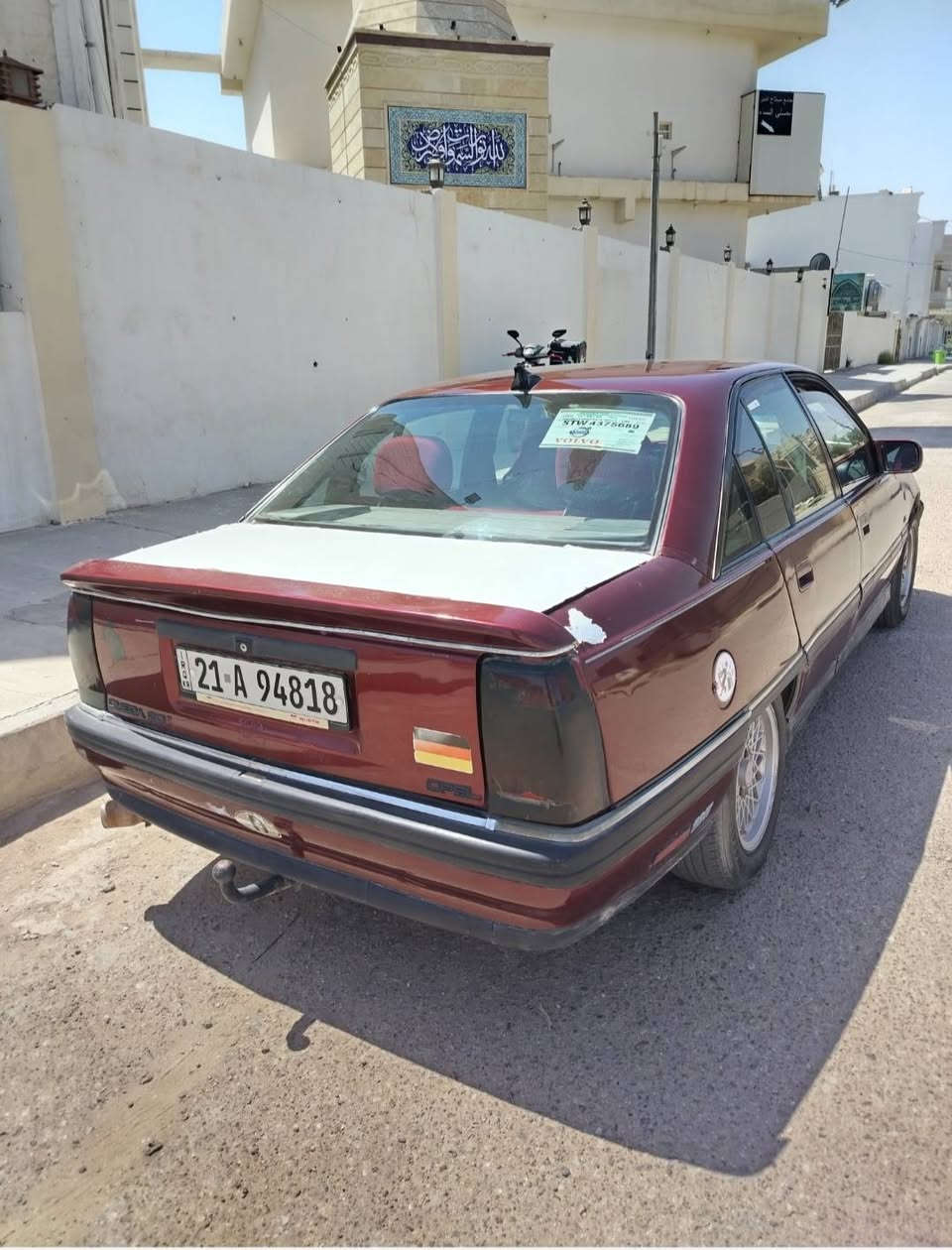 السلام عليكم
اوبل اوميكا موديل 1993 كير عادي 
محرك 2000 ويل كب 
فتحة سقف 
صاحبها موجود 
السعر: 35 ورقه وبيها مجال 

للأستفسار: ***********
