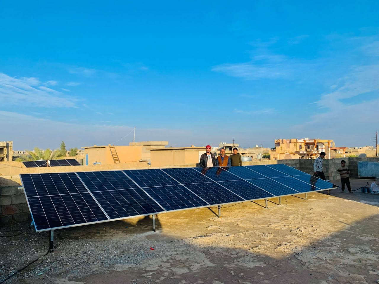 بفضل الله وبحمده قامت كوادر شركتنا (شركة المهندس للطاقة الشمسية) بنصب منظومة طاقة شمسية منزلية لأحد زبائن شركتنا
العرض الاقوى تحطيم الاسعار 🔥 🔥 🔥 🔥 🔥 🔥
العرض الاول 🔥 🔥 🔥
السعر : 4،400،000 نقدا
السعر : 5،400,000 قسط 
القسط الشهر 300 الف فقط
القدرة : 20 نهاري و 15 ليلي 
الألواح: 620 واط ضمان 15 سنة  عدد 8
البطارية: ليثيوم حجم 15 كيلو واط ضمان 5 سنة
الانڤيرتر :  حجم 6 كيلو مع واي فاي مدمج ضمان 2 سنة 
العرض الثاني 🔥 🔥 🔥
السعر :  3,750,000 نقدا
السعر :4,750,000 قسط
القسط الشهري 263 الف فقط
القدرة : 10 نهاري و 10 ليلي 
الألواح: 610 واط ضمان 15 سنة  عدد 5
البطارية: ليثيوم حجم 10 كيلو ضمان خمس سنوات
الانڤيرتر :  حجم 6 كيلو مع واي فاي مدمج ظمان 2 سنة
العرض الثالث 🔥 🔥 🔥
السعر : 3.000،000 نقدا
السعر : 4,000,000 قسط 
القسط الشهري 222 الف فقط
القدرة : 10 نهاري و 7 ليلي 
الألواح: 620 واط ضمان 15  سنة عدد5
البطارية: ليثيوم حجم 7 كيلو ضمان خمس سنوات
الانڤيرتر : حجم  4 كيلو ضمان 2 سنة 
العرض الرابع 🔥 🔥 🔥
السعر : 2،250،000 نقدا
السعر : 3,250,000 قسط
القسط الشهري 180 الف فقط
القدرة : 8 نهاري و 5 ليلي 
الألواح: 620 واط ضمان 15 سنة  عدد 4
البطارية: ليثيوم حجم 5 كيلو ضمان خمس سنوات
…………………………………………
المنظومات الحامضية  
العرض الاول  🔥🔥🔥
السعر: 2.400.000 نقدا 
السعر: 3.150.000 قسط 
القسط الشهري 210 الف فقط 
القدرة: 9نهاري و6 ليلي 
الالواح : 620 واط ضمان 15 سنة عدد 4 
البطارية: اوكايا 200امبير c10 عدد 2 ضمان 1 سنة 
الانڤيرتر : حجم 4.2KW ضمان 1 سنة 
العرض الثاني 🔥🔥🔥
السعر: 1.550.000 نقد 
السعر: 2.250.000 قسط 
القسط الشهري 150 الف فقط 
القدرة: 7 نهاري و 3 ليلي 
الالواح: 620 واط ضمان 15 سنة عدد 3 
البطارية : اوكايا 200 امبير c10 عدد 2 ضمان 1 سنة 
الانڤيرتر : 4.2KW ضمان 1 سنة 
 #شركة #المهندس #للطاقة #الشمسية 
كركوك - الحويجة - شارع المشاتل قرب جامع كامل الحاج صكر مجاور شركتي الدليان والصبحي للحجم والعمرة 

***********
للحجز و الاستفسار
مدير شركة المهندس للطاقة الشمسية  
ربيع سامي الجبوري 
⁨ ***********
مهندس سعد 
***********
انور الفرحان 
مدير المبيعات 
***********
مهندس الصيانة 
عزيز الفرحان 
***********
 عمر الفرحان 
***********
