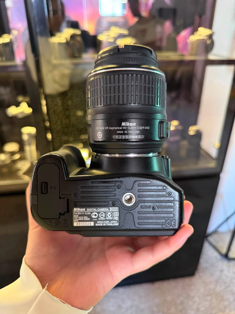 ✨ (Nikon3200D)
✅ حالة ممتازة جدًا، جاهزة للشغل بدون أي مشاكل.
📊 Shutter(9k)
📦 المحتويات: (بطارية - شاحن - استراب- بوكس-عدسه 18-55)
🤝 ليه تشتري من عندنا؟
✔️ ضمان فعلي.
✔️ أفضل سعر مقارنة بالسوق.
✔️ مصداقية في وصف الحالة.
✔️ متوفر جميع أنواع الكاميرات والعدسات والإكسسوارات.

🎥 ابعتلنا رسالة وهنبعتلك فيديو تفصيلي لحاله الكاميرا .
https://www.facebook.com/share/19Jg44rJ3V/?mibextid=wwXIfr
📲 تواصل خاص.
📞 01066425575 - 01032178799


**إذا كنت صاحب هذا الإعلان وتريد حذفه لأي سبب، رجاءا أرسل رسالة إلى الدعم الفني**