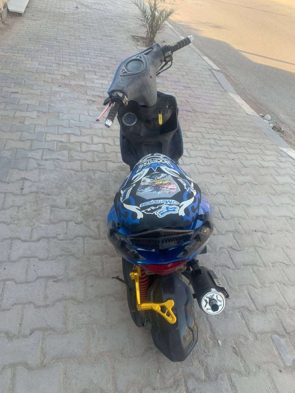 السلام عليكم دراجه ماكس مضلع للبيع الدراجه خير من الله كامله من كلشي ما نقصهه برغي مكينه (ما مفتوحه)كامله مكمله مكان القرنه الشرش (السعر خاص)المو شراي لا يجي ويكسر بحلال العالم رقمي *********** وشكراً
