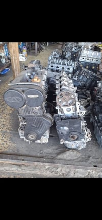 من رخصة الكروب  يوجد محركات سمند نص محرك و محرك كامل  يوجد فتح وشد و ت...