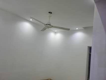 بغداد الشعب طابق ارضي باب للشارع عائله  صغيره عائلة جبيره ليخابرني 
*********** متواجد وتساب فقط
