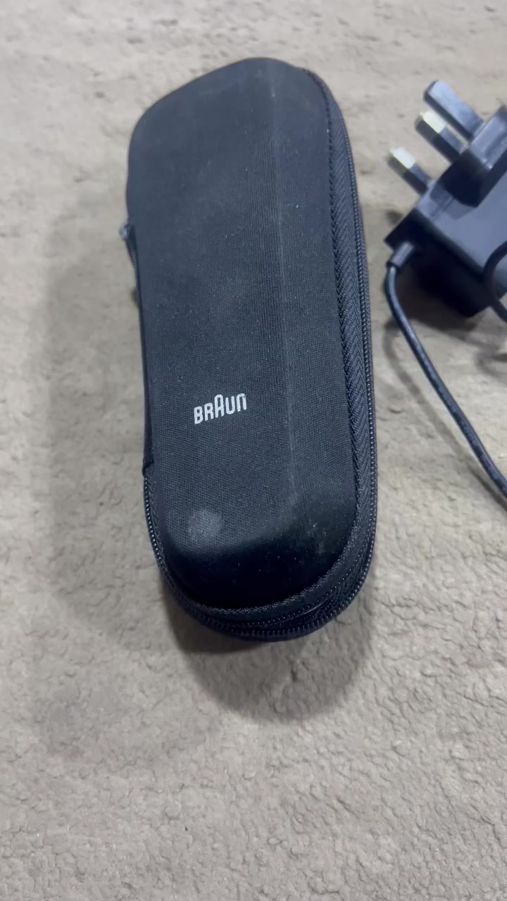 السلام عليكم وال امريكي اصلي  جديد غير مستخدم   السعر 65  العنوان بغداد
وبراون سيريس 9 جدا جدا نظيفه استخدام قليل 

السعر 110  الف  مع جنطه ولشاحن ؟


**إذا كنت صاحب هذا الإعلان وتريد حذفه لأي سبب، رجاءا أرسل رسالة إلى الدعم الفني**