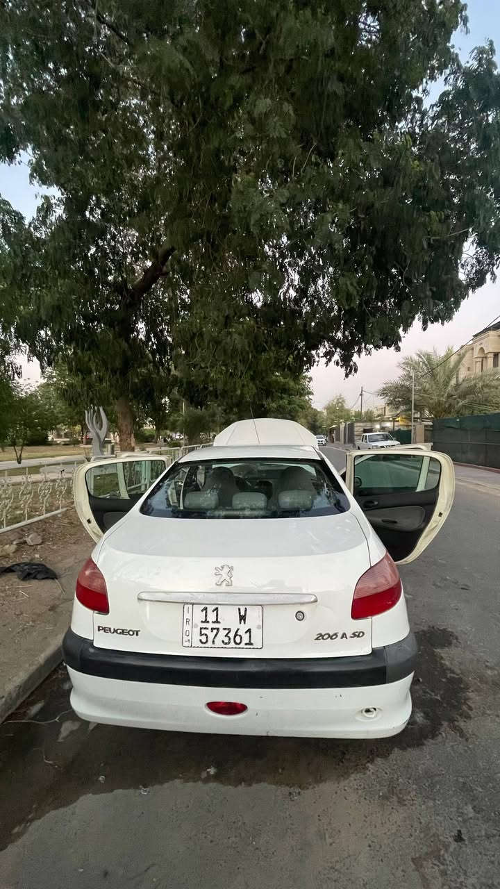 السلام عليكم شباب سياره بيجو فرنسي 206 موديل 2008 بغداد انكليزي سنوية 2028 تنتهي سياره اب اسمي تفاصيل اكثر اتصال على الرقم *********** / *********** مكان السياره بغداد  تبريد خير من الله وسياره نضيفه وومبدل بيها شي طخة بل جاملغ الخلفي الايمن تصليح ع بارد وطخة قليله بلجاملغ الايسر الامامي بيها خيط تبخير
