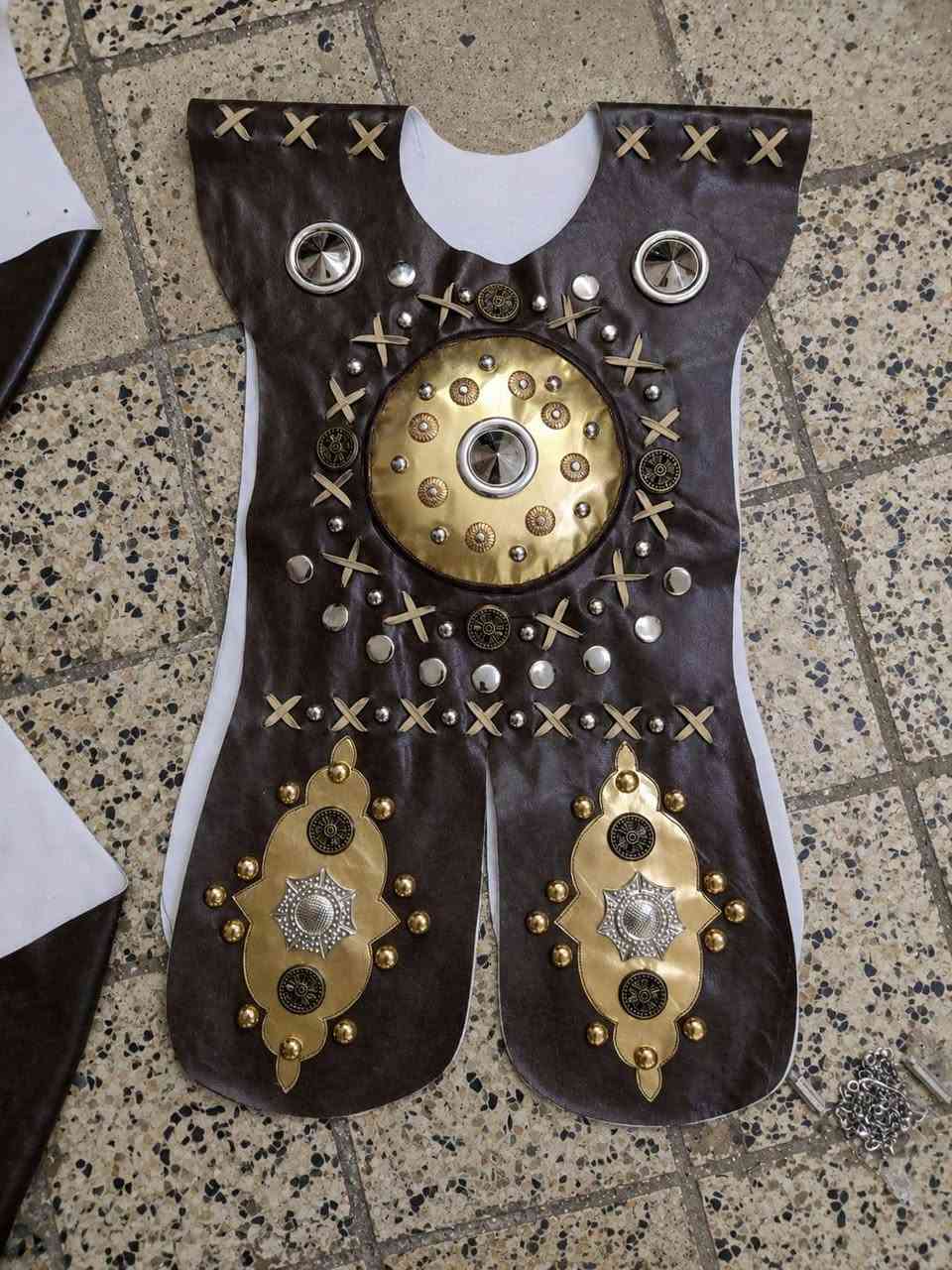على بركة صاحب الزمان 
بتوفر دروع تشابيه باسعار مناسبة جدا 
يوجد خدمة توصيل كل المحافضات 
للاستفسار ***********
